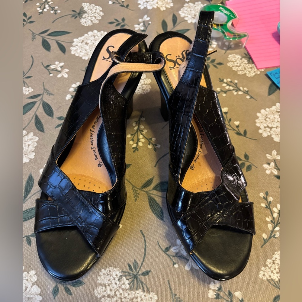 Soft Black Leather Heeled Sandals.  Size 9.5 Medium. New.